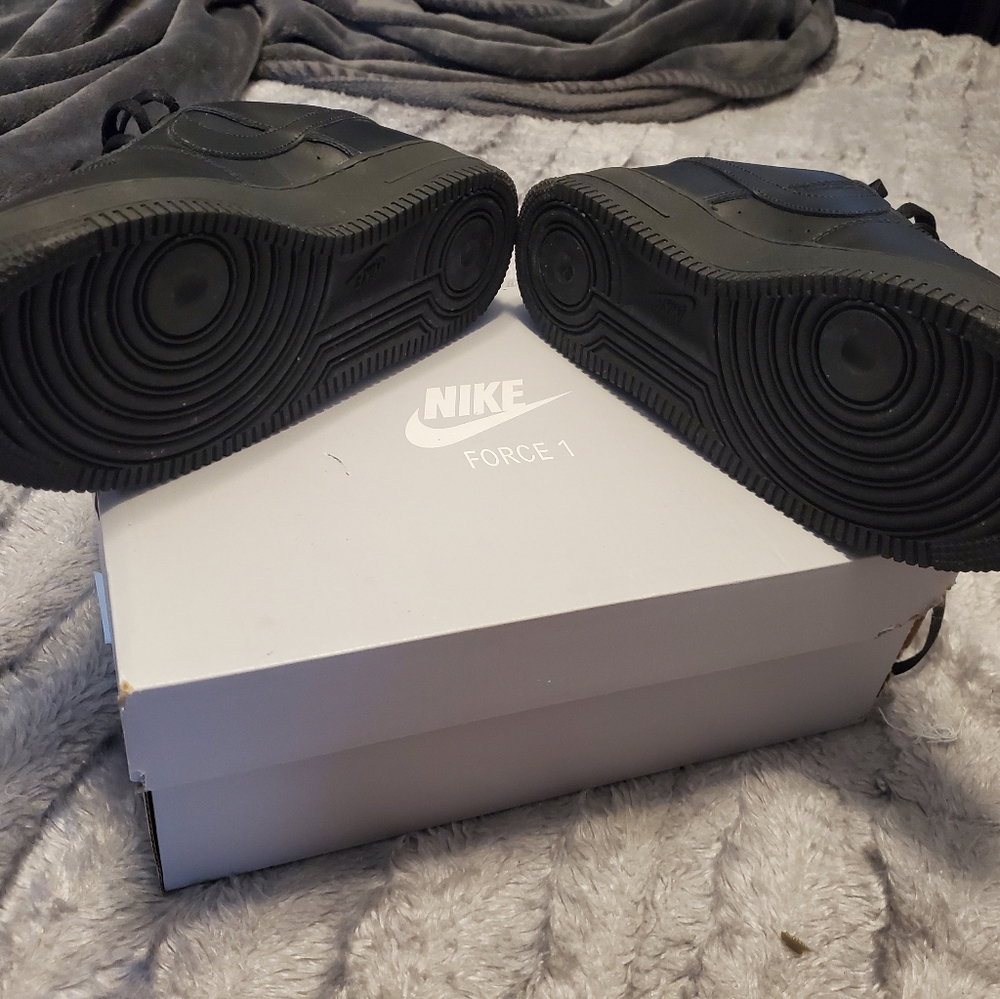 NIKE AIRFORCE 1